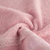 Bavlnená osuška SISI 70x140 cm s výšivkou a krajkou, pudrovo ružová